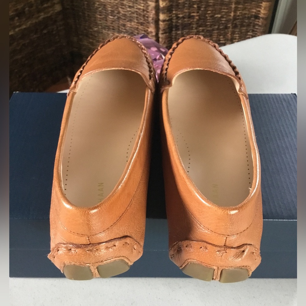 COLE HAAN WOMEN EVELYN DRIVER PECAN LEATHER FLATS TRUE SIZE 9.5 B W/BIX - Picture 11 of 15